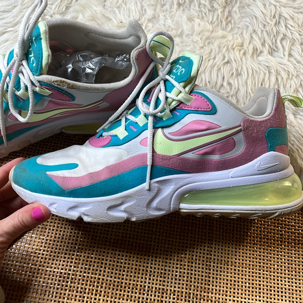 Women’s Nike Air Max 270